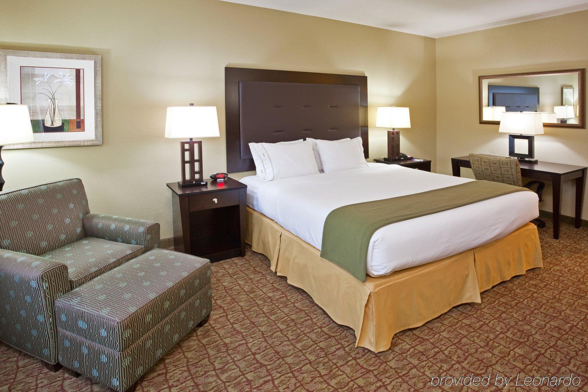 Holiday Inn Express - Columbus - Dublin By Ihg Room photo